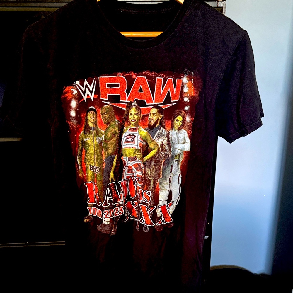 WWE Raw Tour 2023 Black T-Shirt men’s small